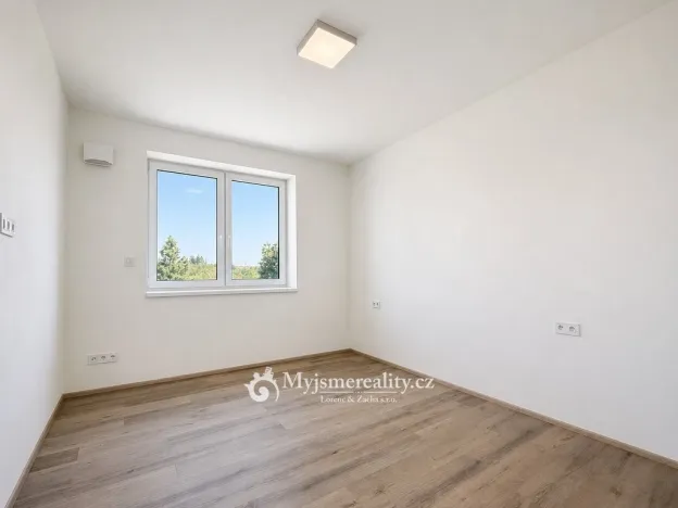 Pronájem bytu 2+kk, Znojmo, Vančurova, 42 m2
