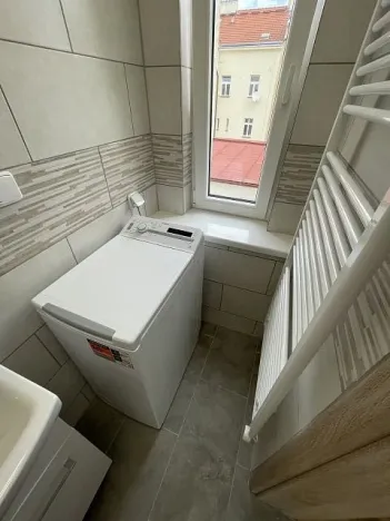Pronájem bytu 2+1, Praha, Bořivojova, 72 m2
