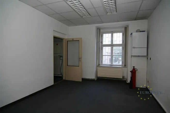 Pronájem obchodního prostoru, Praha - Žižkov, Hájkova, 60 m2