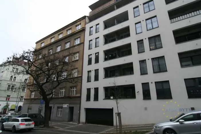 Pronájem obchodního prostoru, Praha - Žižkov, Hájkova, 60 m2