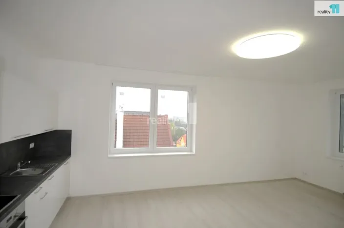 Pronájem bytu 2+kk, Praha - Modřany, Větrovcova, 50 m2