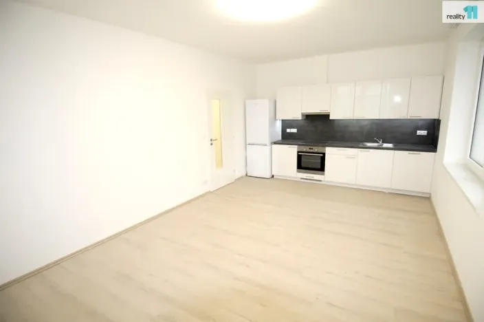 Pronájem bytu 2+kk, Praha - Modřany, Větrovcova, 50 m2