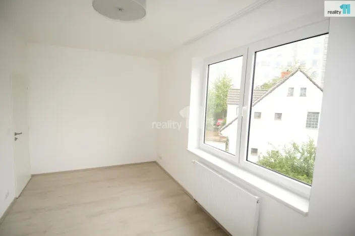 Pronájem bytu 2+kk, Praha - Modřany, Větrovcova, 50 m2