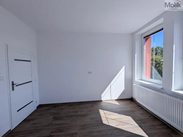 Pronájem rodinného domu, Dubí - Běhánky, Sportovní, 268 m2