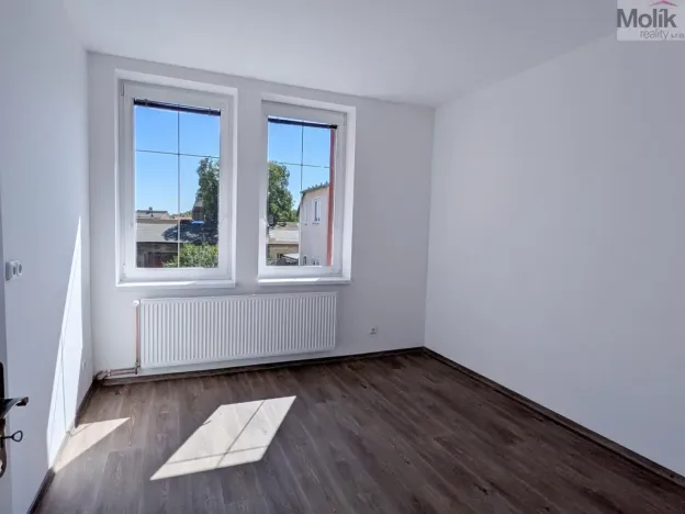 Pronájem rodinného domu, Dubí - Běhánky, Sportovní, 268 m2