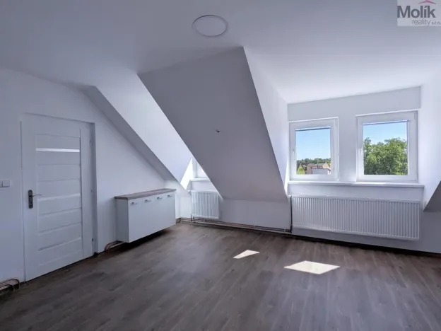 Pronájem rodinného domu, Dubí - Běhánky, Sportovní, 268 m2