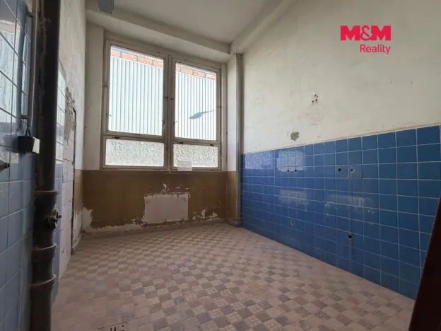 Pronájem skladu, Buštěhrad, Třinecká, 996 m2