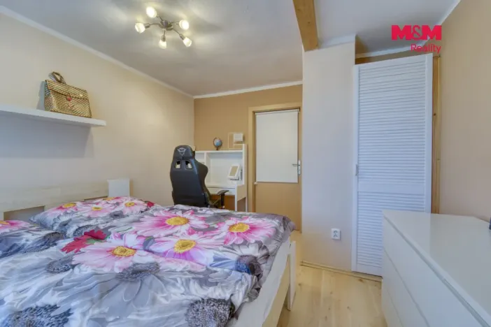 Prodej rodinného domu, Hřebeč, nám. Draha, 150 m2