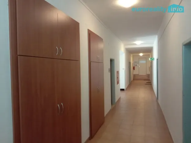 Pronájem kanceláře, Mariánské Lázně, Tepelská, 14 m2
