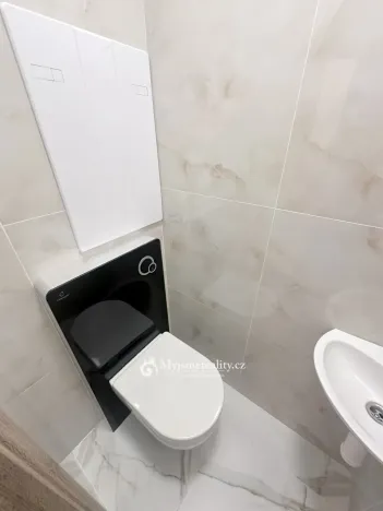 Pronájem bytu 3+1, Znojmo, Holandská, 73 m2