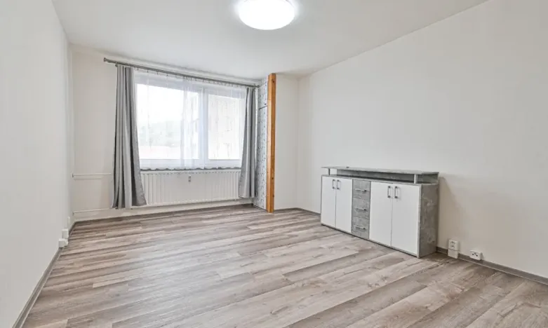 Pronájem bytu 1+kk, Kuřim, Na Loučkách, 30 m2