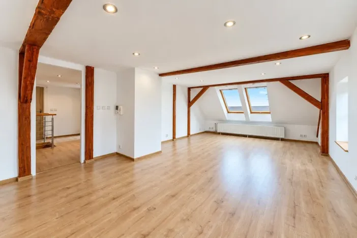 Prodej rodinného domu, Hora Svatého Šebestiána, 295 m2