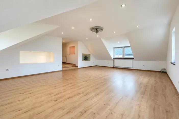 Prodej rodinného domu, Hora Svatého Šebestiána, 295 m2