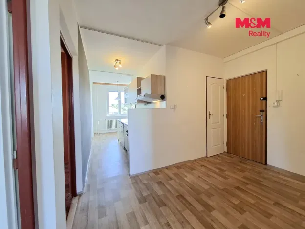Pronájem bytu 4+1, Klášterec nad Ohří - Miřetice u Klášterce nad Ohří, 17. listopadu, 83 m2
