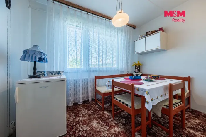 Prodej bytu 3+1, Chomutov, Komenského, 64 m2