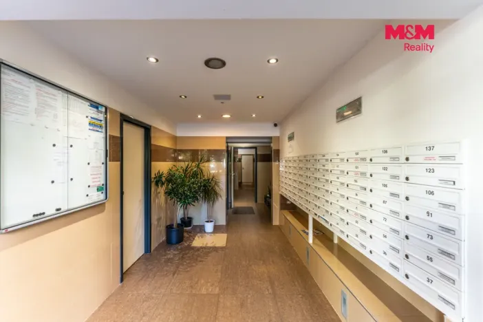 Pronájem bytu 2+kk, Praha - Ruzyně, Ciolkovského, 42 m2