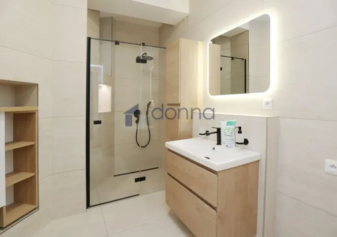 Pronájem bytu 2+kk, Praha, Jeseniova, 50 m2