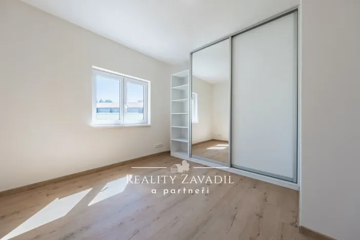 Prodej bytu 3+kk, Praha - Kyje, Světská, 58 m2
