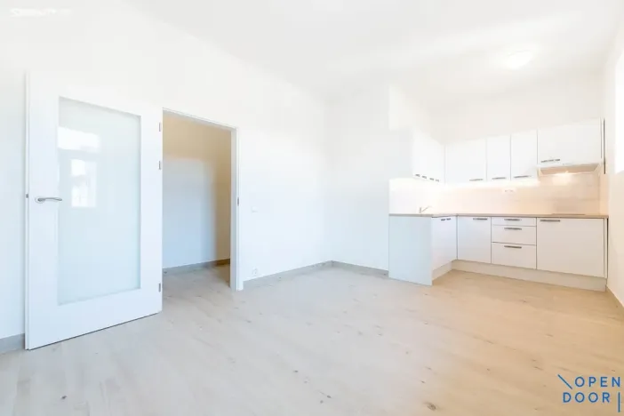 Pronájem bytu 1+kk, Praha - Libeň, Kurta Konráda, 25 m2