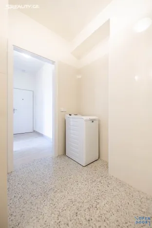 Pronájem bytu 1+kk, Praha - Libeň, Kurta Konráda, 25 m2