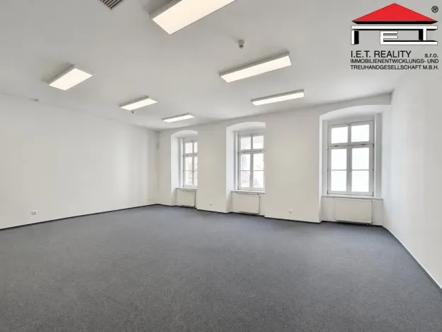 Pronájem kanceláře, Brno, Starobrněnská, 86 m2