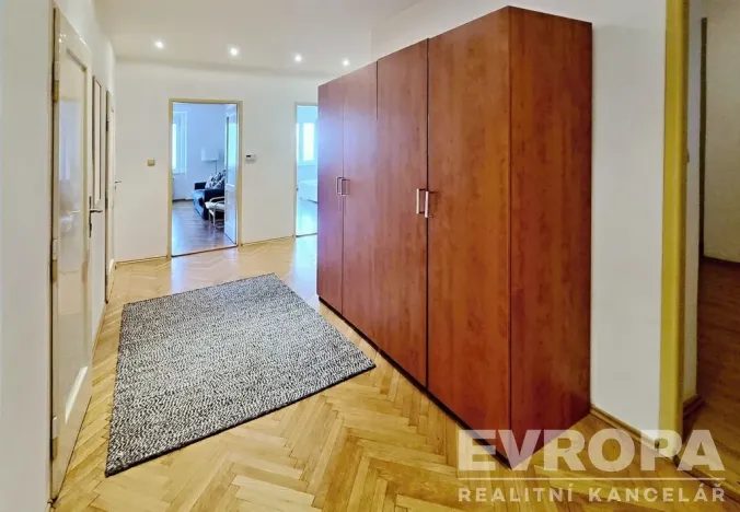 Pronájem bytu 2+1, Praha - Bubeneč, Jugoslávských partyzánů, 60 m2