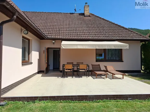 Prodej rodinného domu, Pnětluky - Konětopy, 200 m2