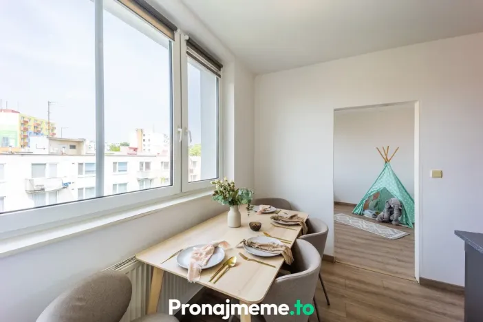 Pronájem bytu 3+1, Znojmo, Dukelských bojovníků, 56 m2