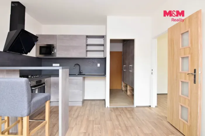 Pronájem bytu 1+1, Děčín - Děčín III-Staré Město, Rakovnická, 36 m2