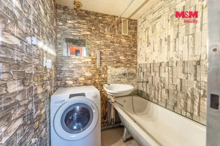 Prodej bytu 3+1, Toužim, Sídliště, 84 m2