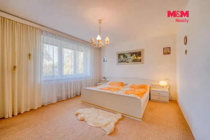 Prodej rodinného domu, Dobřany, Chlumčanská, 230 m2