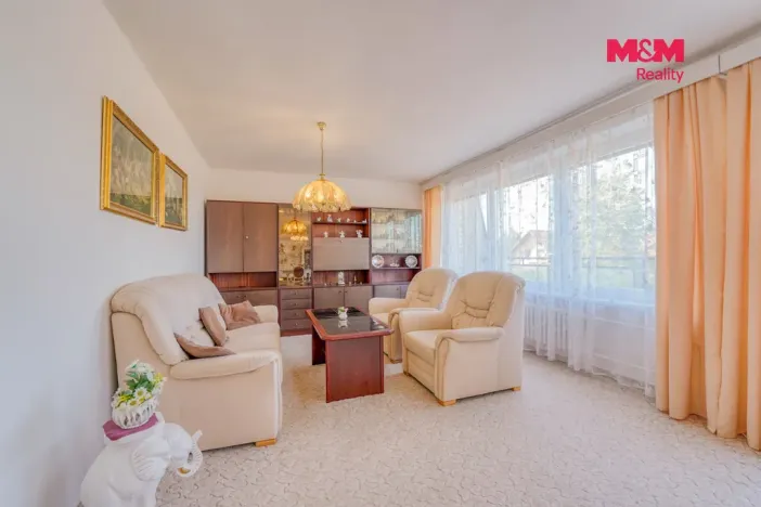 Prodej rodinného domu, Dobřany, Chlumčanská, 230 m2