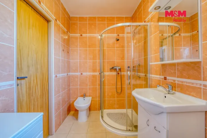 Prodej rodinného domu, Dobřany, Chlumčanská, 230 m2