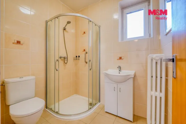 Prodej rodinného domu, Dobřany, Chlumčanská, 230 m2