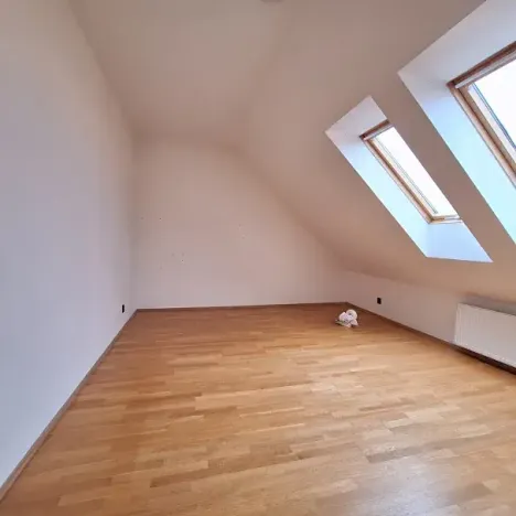 Pronájem bytu 1+1, Praha - Žižkov, Roháčova, 60 m2