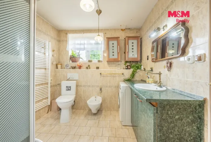 Prodej rodinného domu, Sadská, Pístecká, 220 m2