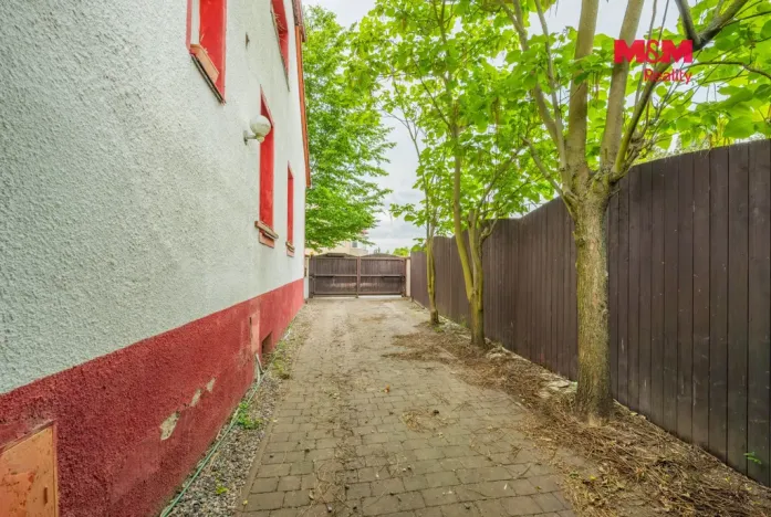 Prodej rodinného domu, Sadská, Pístecká, 220 m2