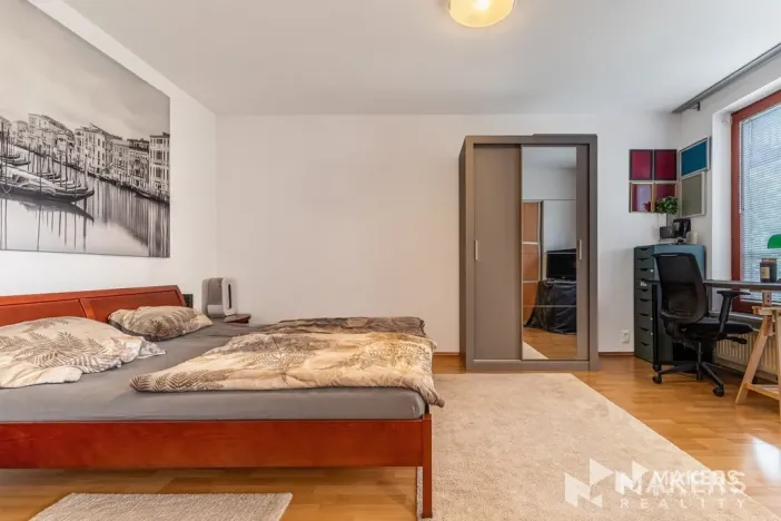 Pronájem bytu 2+kk, Praha - Podolí, Jeremenkova, 63 m2