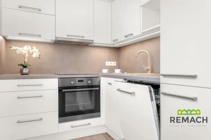 Pronájem bytu 2+kk, Uherské Hradiště, Hrušková, 65 m2