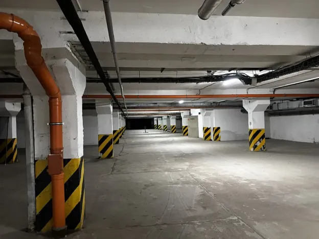 Pronájem garáže, Praha - Bohnice, Lodžská, 3838 m2