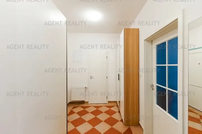Pronájem bytu 2+kk, Praha - Břevnov, Slavníkova, 57 m2
