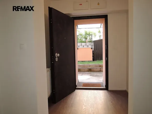Pronájem bytu 2+kk, Praha - Smíchov, U Malvazinky, 38 m2