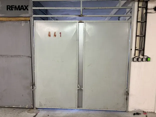 Pronájem garáže, Praha - Modřany, K dolům, 12 m2