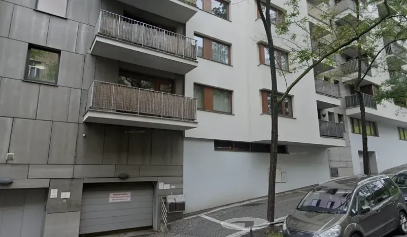 Pronájem garáže, Praha - Žižkov, Kališnická, 15 m2