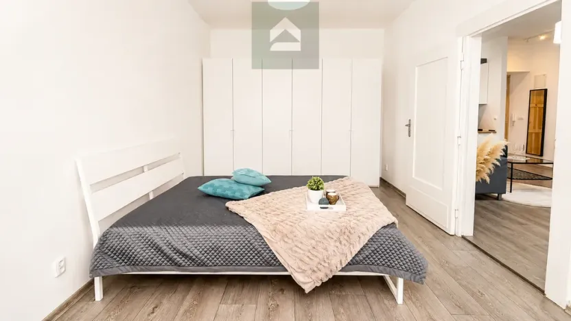 Pronájem bytu 2+kk, Plzeň, Guldenerova, 43 m2