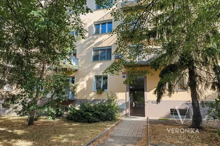 Prodej bytu 2+1, Praha - Hloubětín, Poděbradská, 54 m2