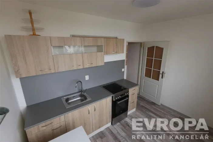 Pronájem bytu 1+1, Praha - Troja, Olštýnská, 37 m2
