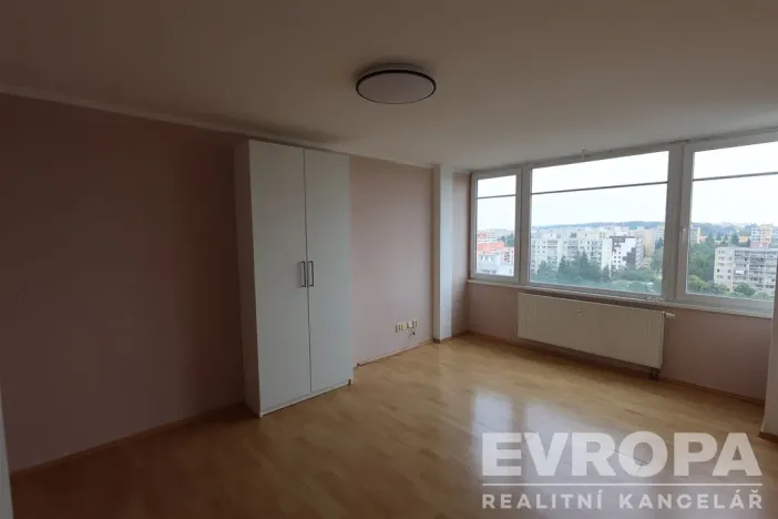 Pronájem bytu 1+1, Praha - Troja, Olštýnská, 37 m2