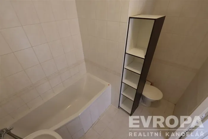 Pronájem bytu 1+1, Praha - Troja, Olštýnská, 37 m2