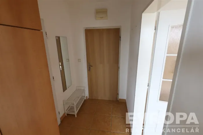 Pronájem bytu 1+1, Praha - Troja, Olštýnská, 37 m2